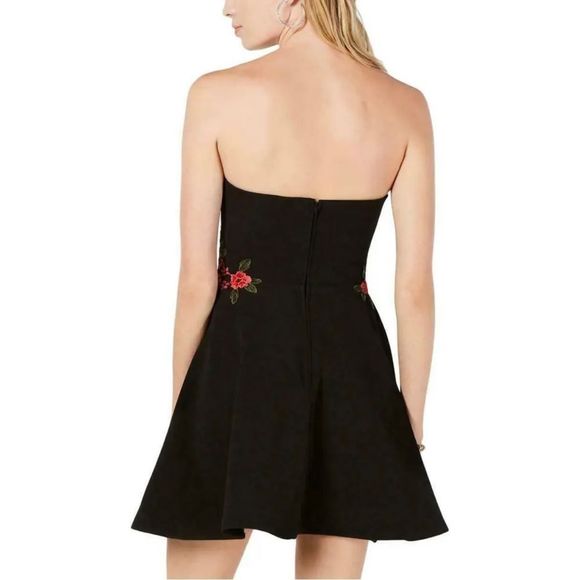 B Darlin Juniors Black Red Floral Strapless
Embroidered Dress Size 3/4 - Picture 2 of 10